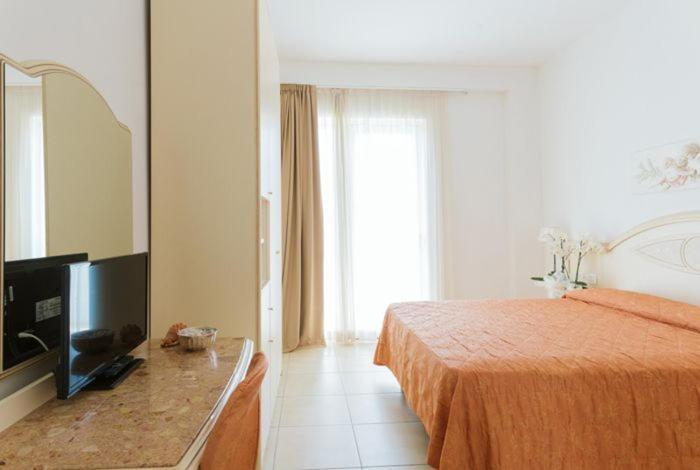Hotel Mocambo Milano Marittima Extérieur photo