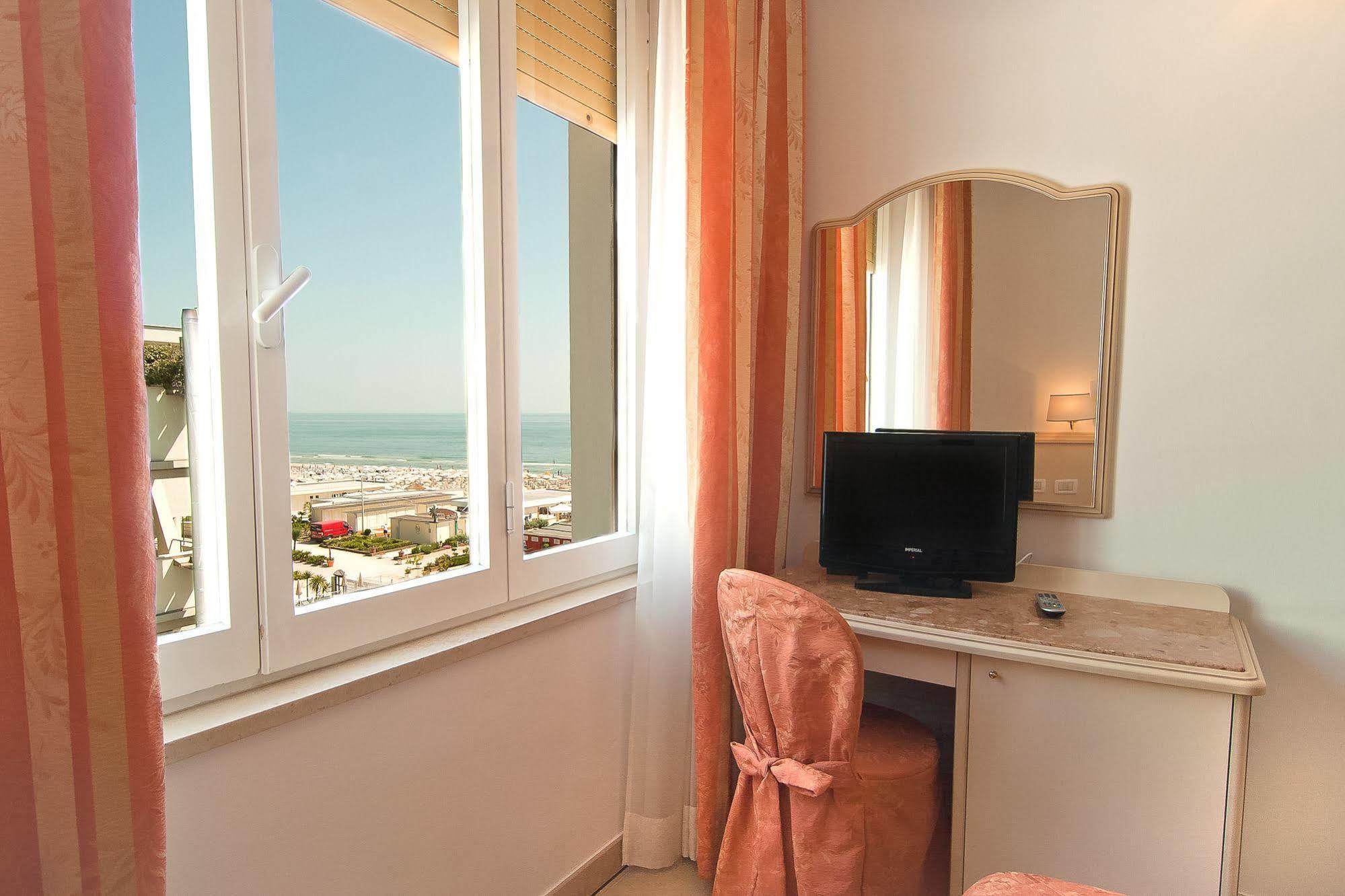 Hotel Mocambo Milano Marittima Extérieur photo