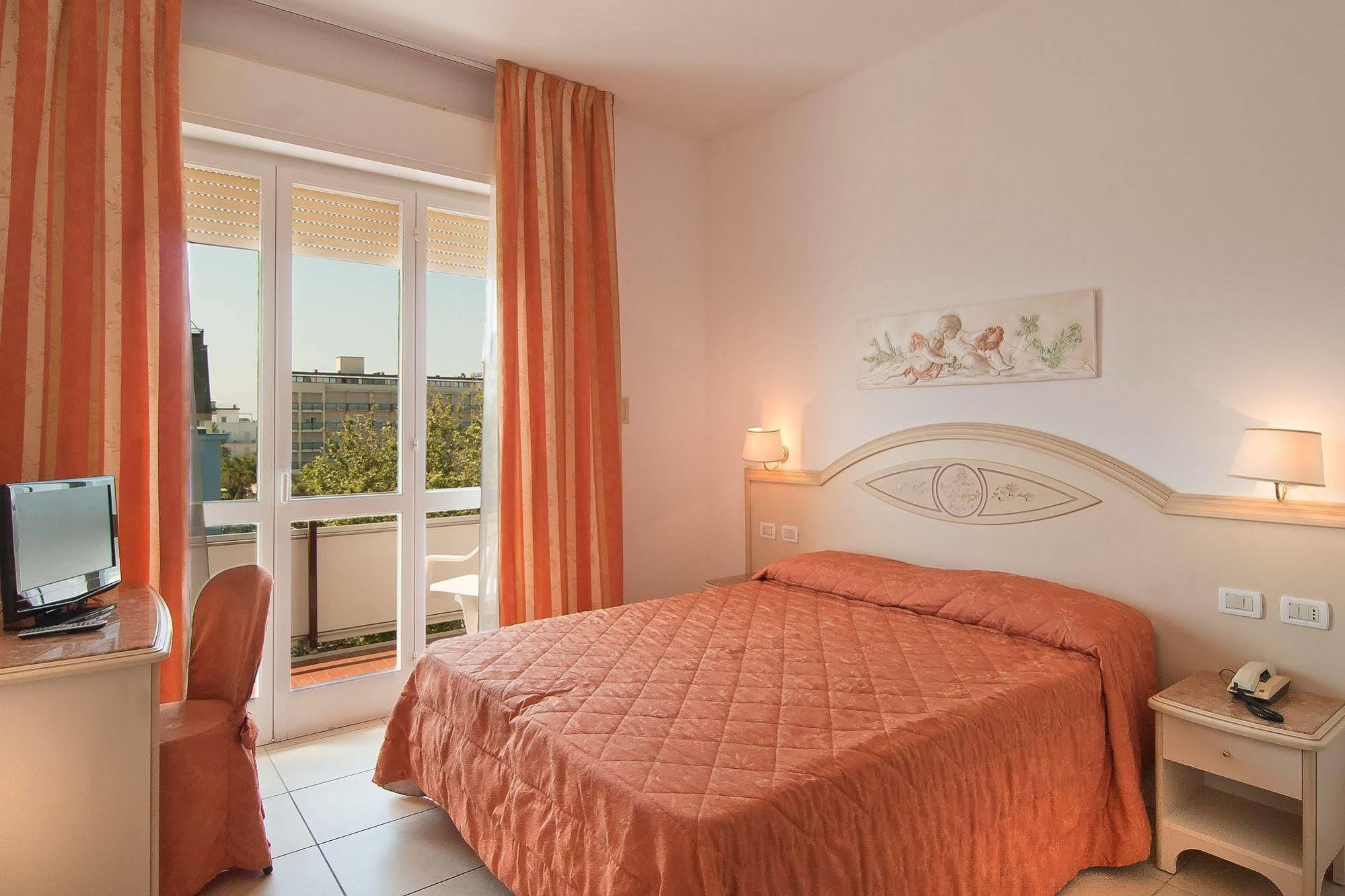 Hotel Mocambo Milano Marittima Extérieur photo
